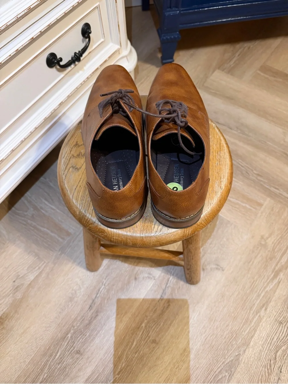 Van Heusen Brown Leather Derby Shoes - Classic Lace-Up